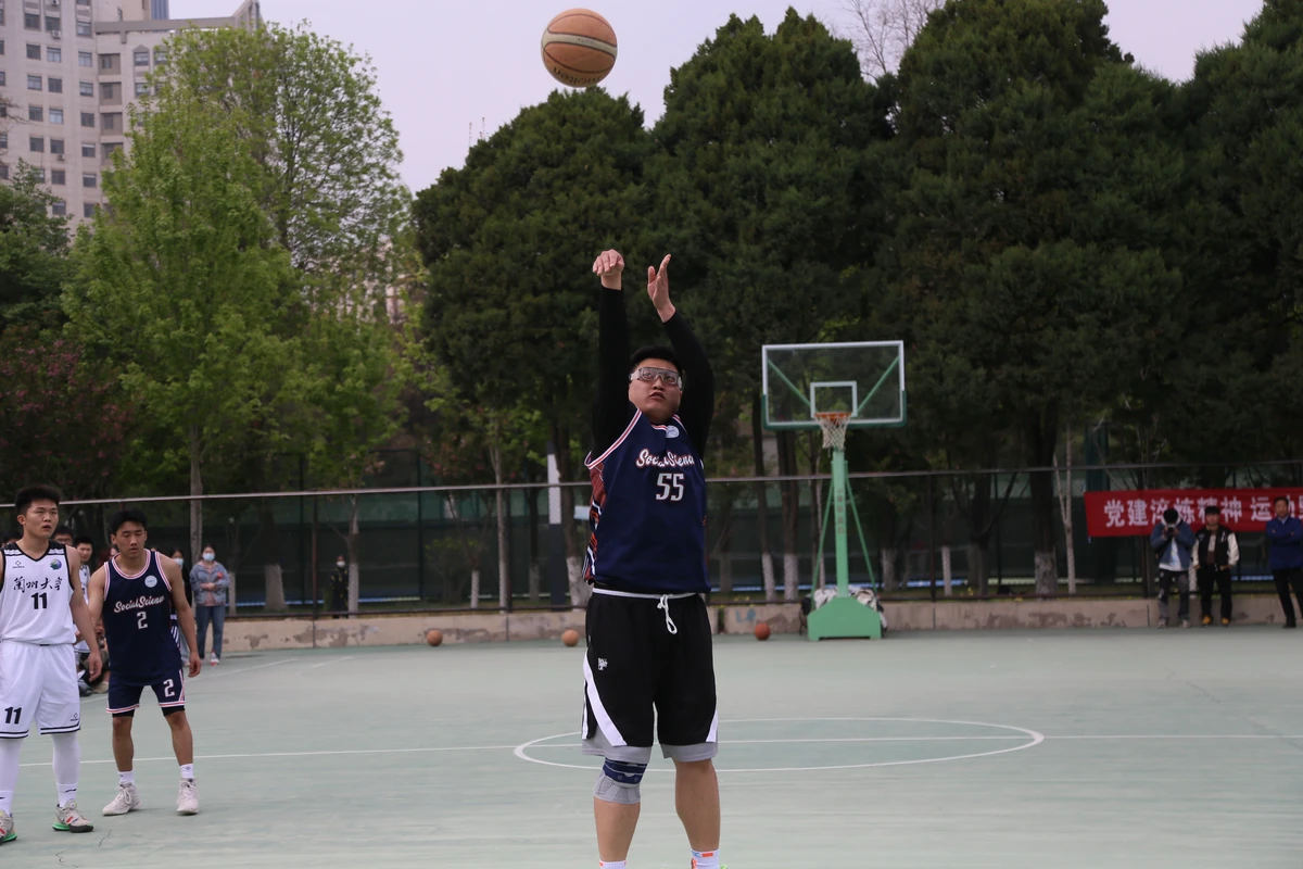 篮球战术训练分解法图解大全_2